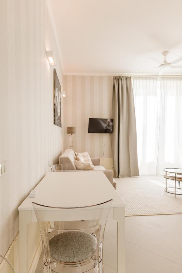 Bella Belle Griante Appartement Cadenabbia Buitenkant foto